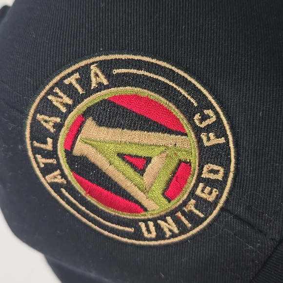 Atlanta United Adidas Black Cotton Snapback Cap Hat - Picture 6 of 6